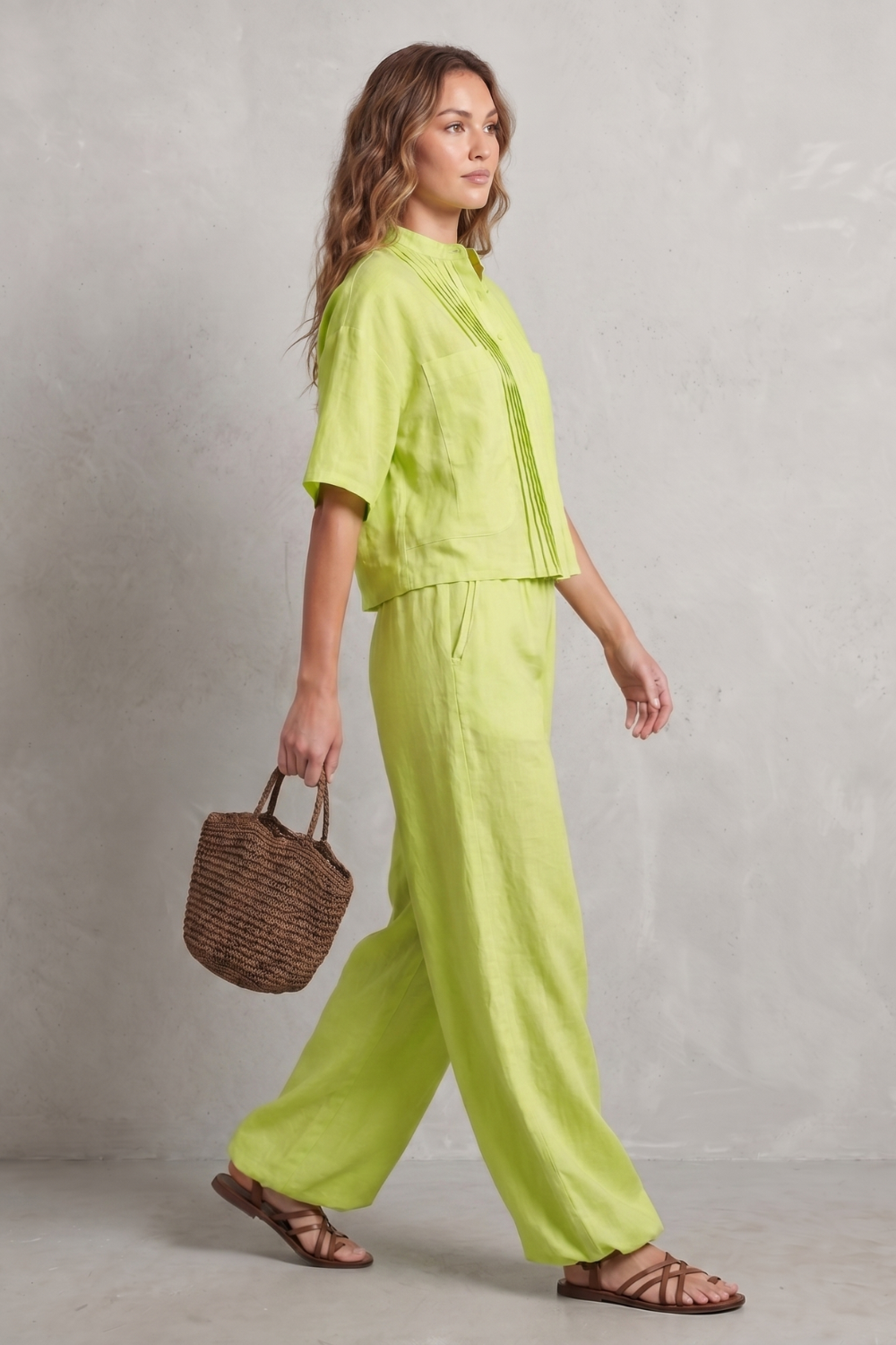 Limeaux – Breezy pleated elegance – Trouser set