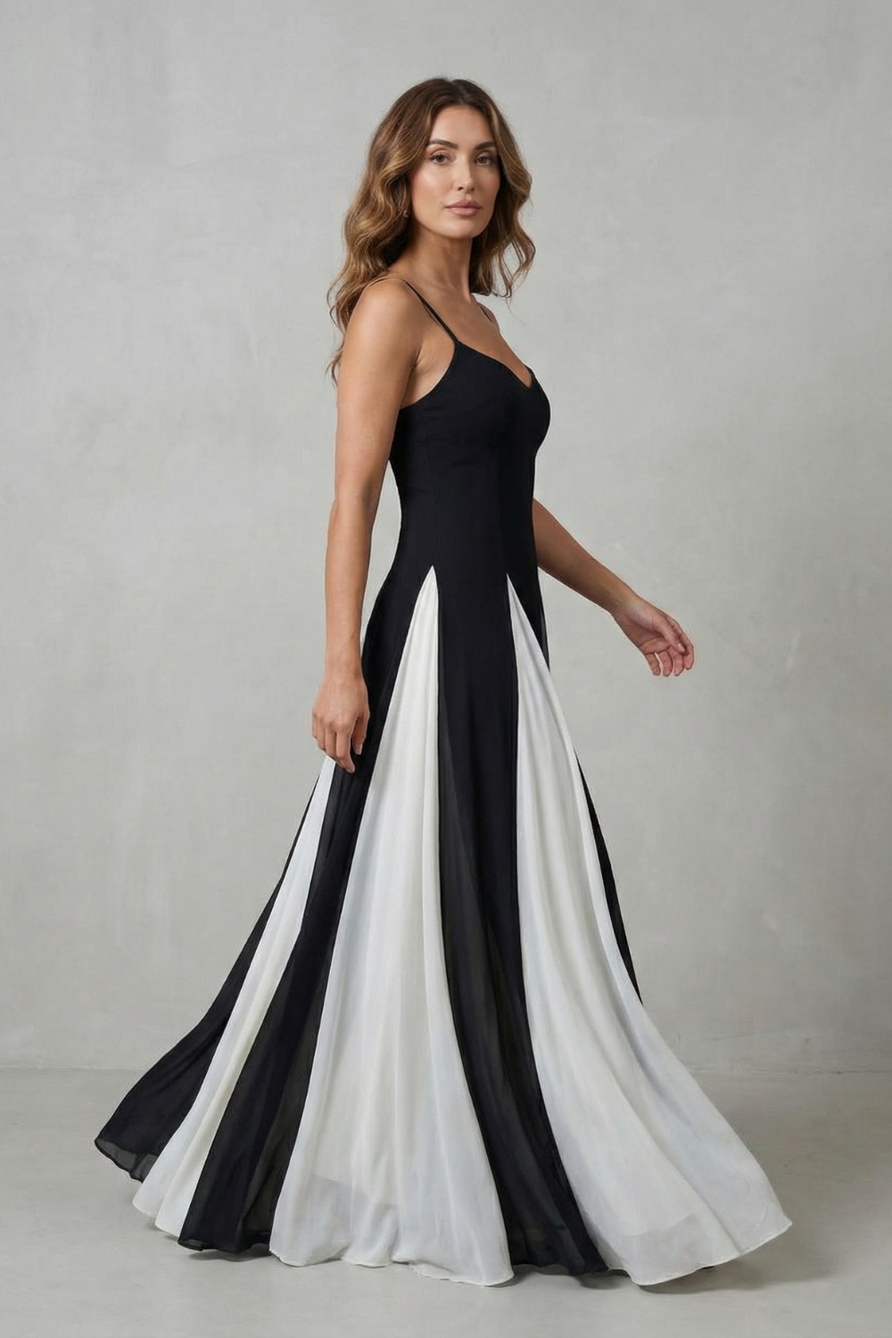 Lovie – Modern contrast – Women’s Elegant Maxi Dress