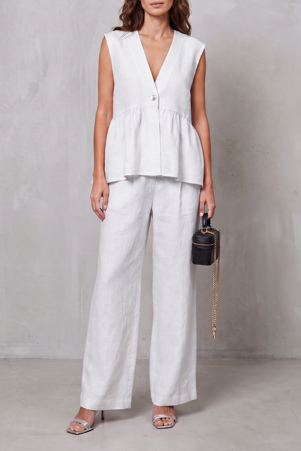 Lunessa – Soft peplum elegance – Two-piece trouser set