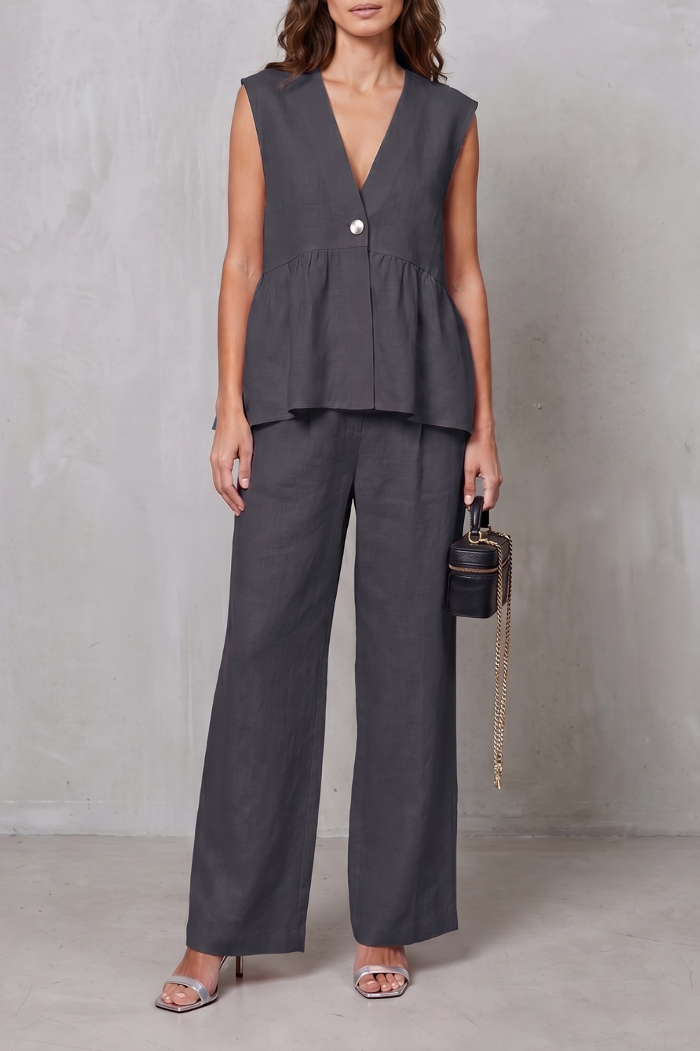 Lunessa – Soft peplum elegance – Two-piece trouser set