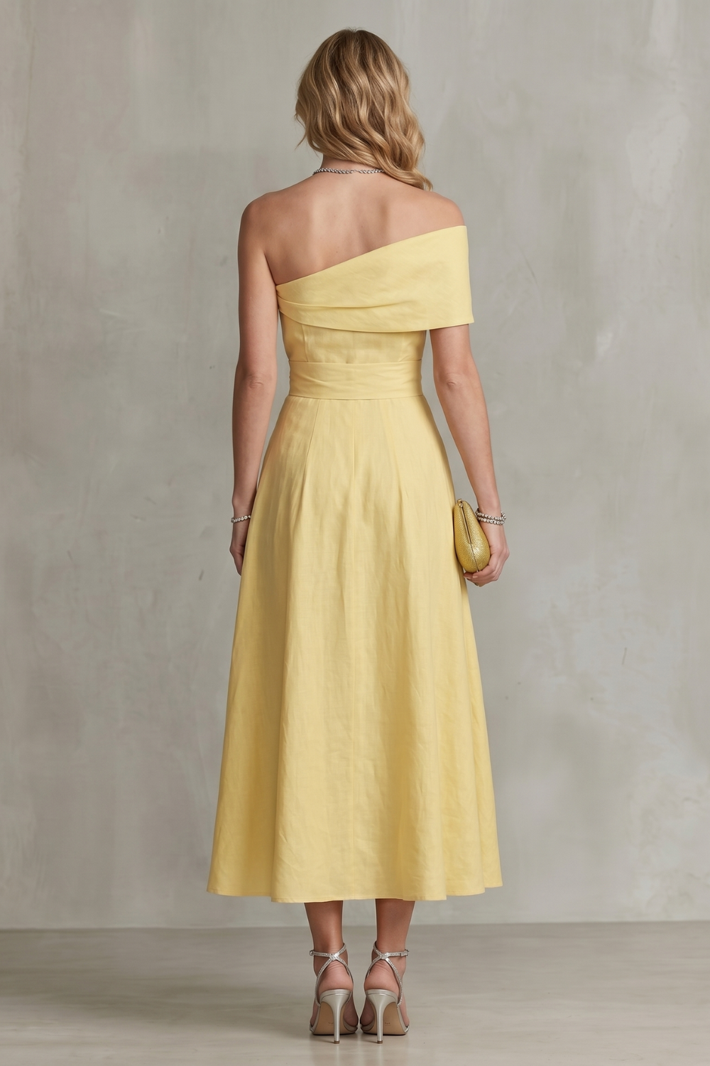 Soléane – One-shoulder linen elegance – Maxi dress