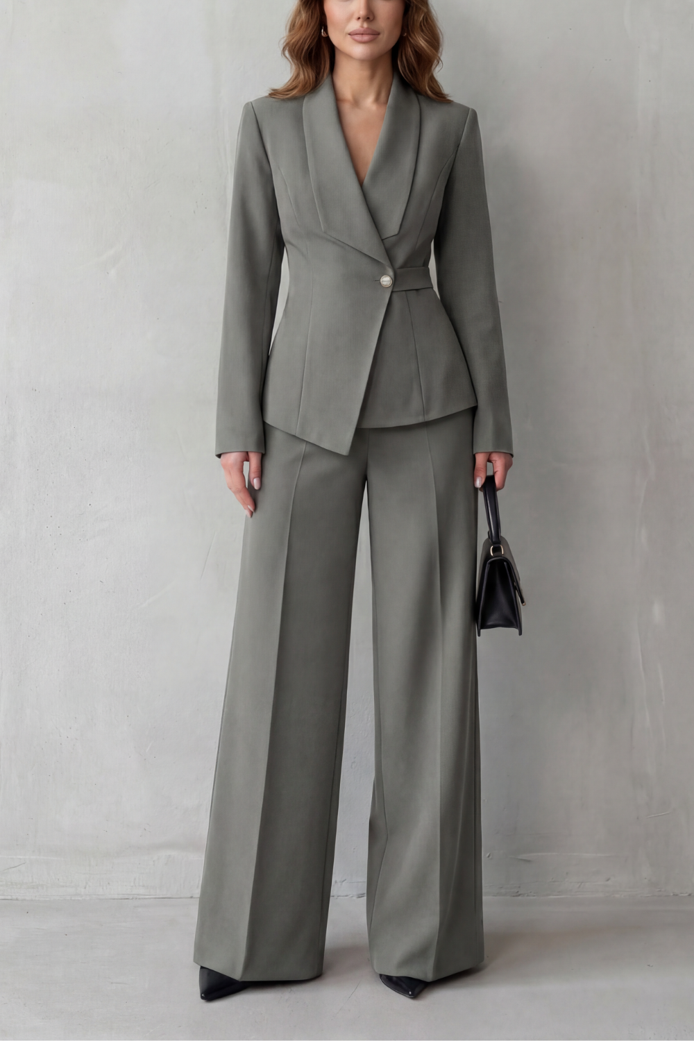 Valdérie – Sculpted waist – Tailored suit set