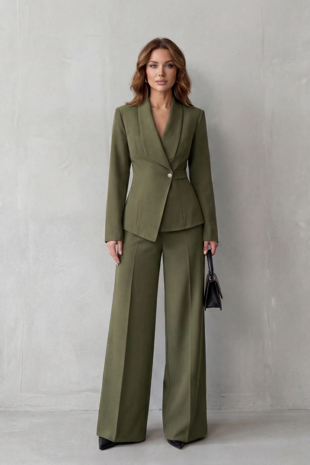 Valdérie – Sculpted waist – Tailored suit set
