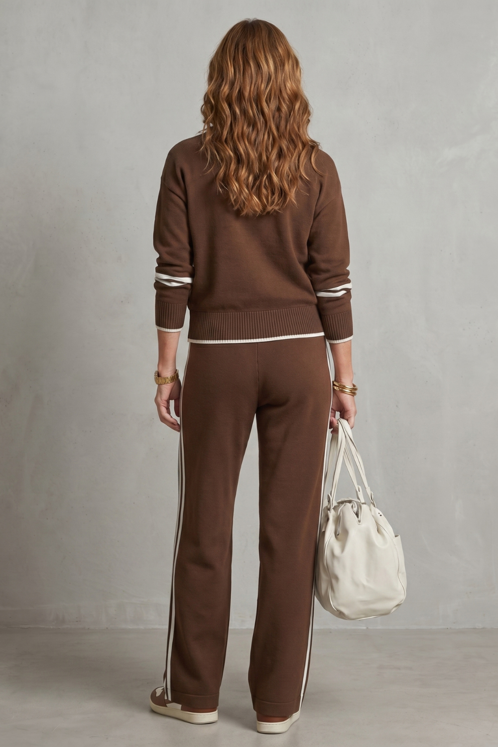 Vallora – Sporty contrast trim – Lounge set