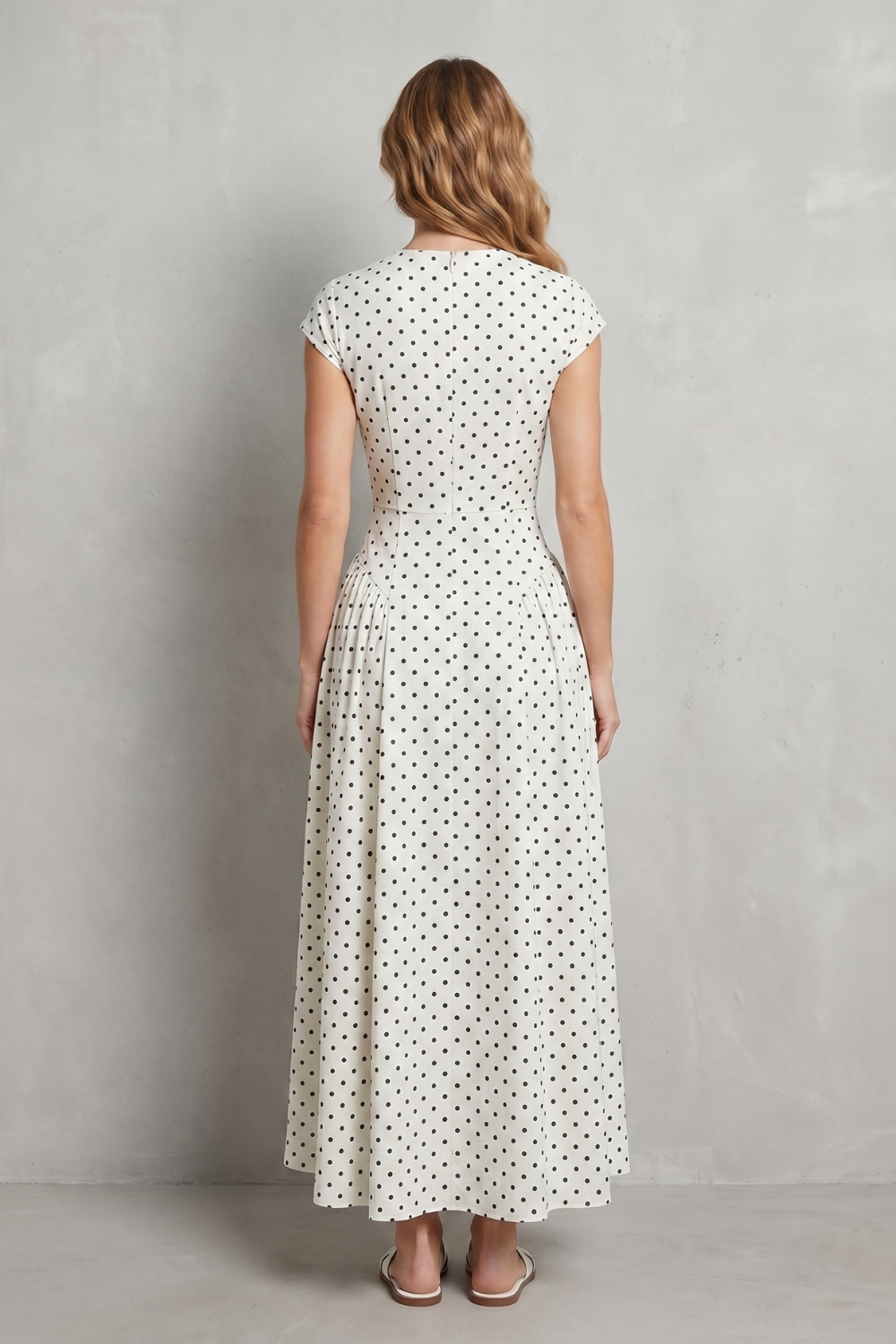 Veloura – Vintage polka dot elegance – Maxi dress